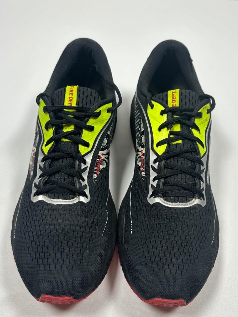 Brooks Trace 2 Fire Fighter Hero Pack Men's 11.5 Limited Edition Black Red